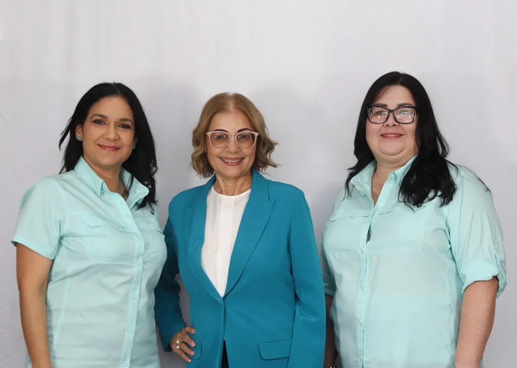 El equipo de A+ Management Group